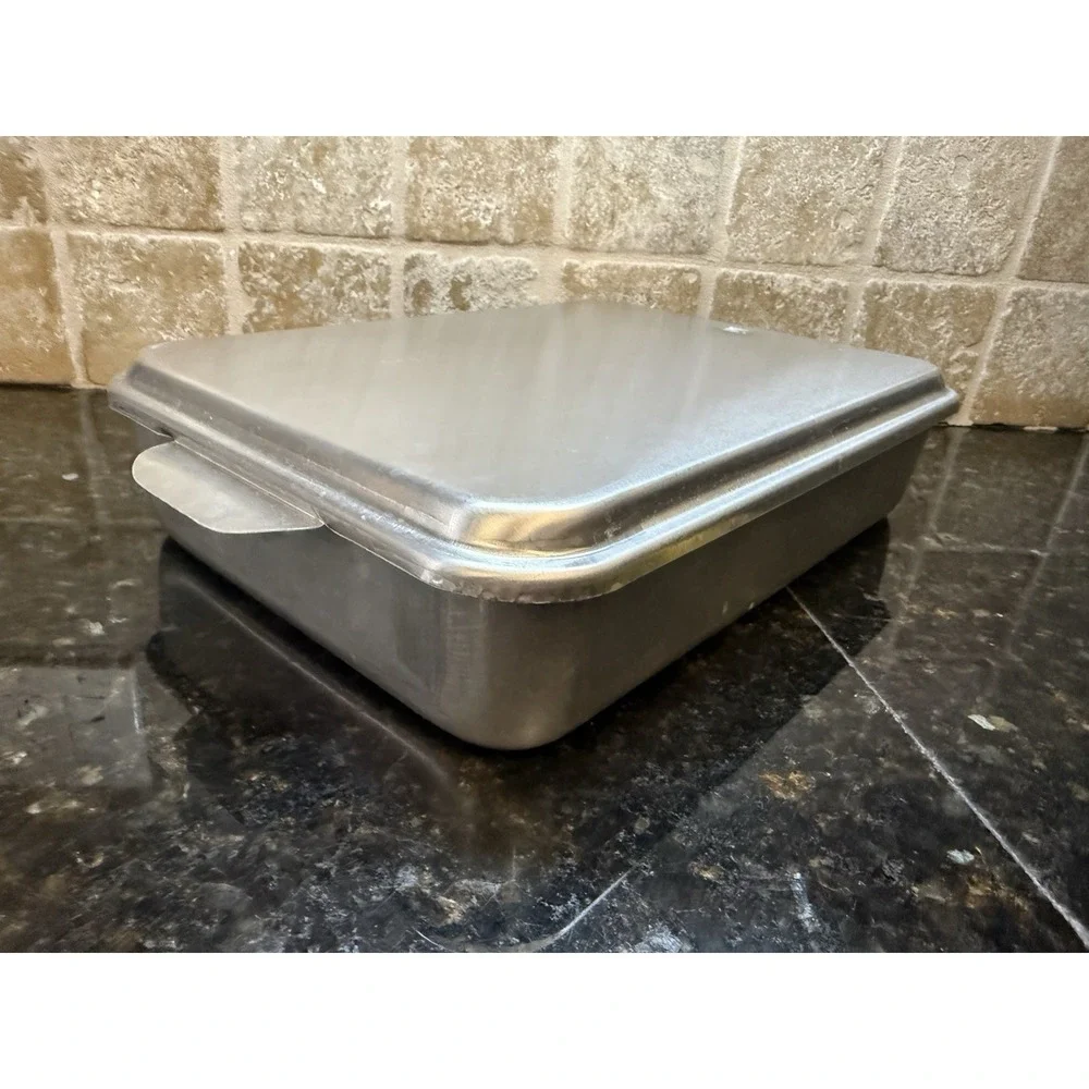 Vintage MIRRO Aluminum Cake Brownie Pan with Sliding Lid 13x9x 2-5/8 USA